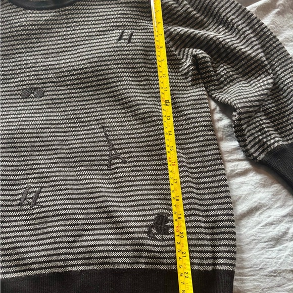 Karl Lagerfeld Black and Gray Patterned Embroidered Crewneck Sweater | Sz Large - Picture 4 of 6